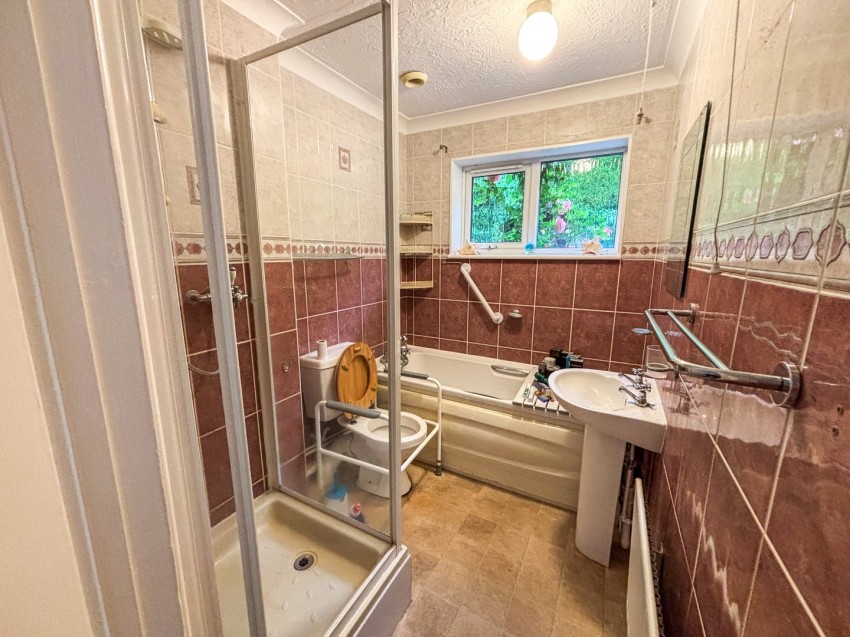 Images for Gracemere Crescent, Basingstoke