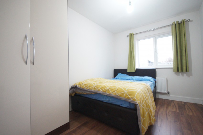 Images for Greenham Avenue, READING, Berkshire
