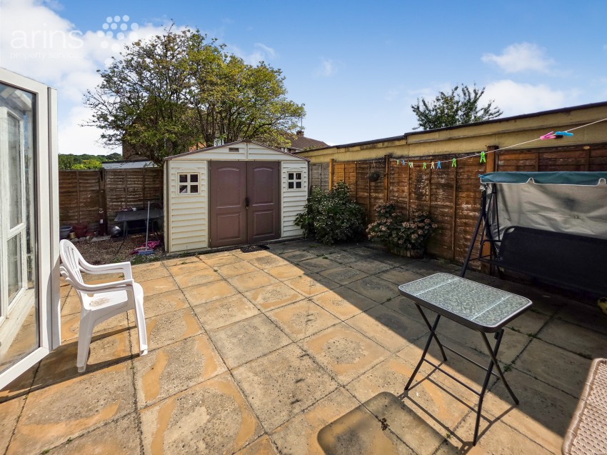 Images for Lulworth Road, Reading, Berkshire
