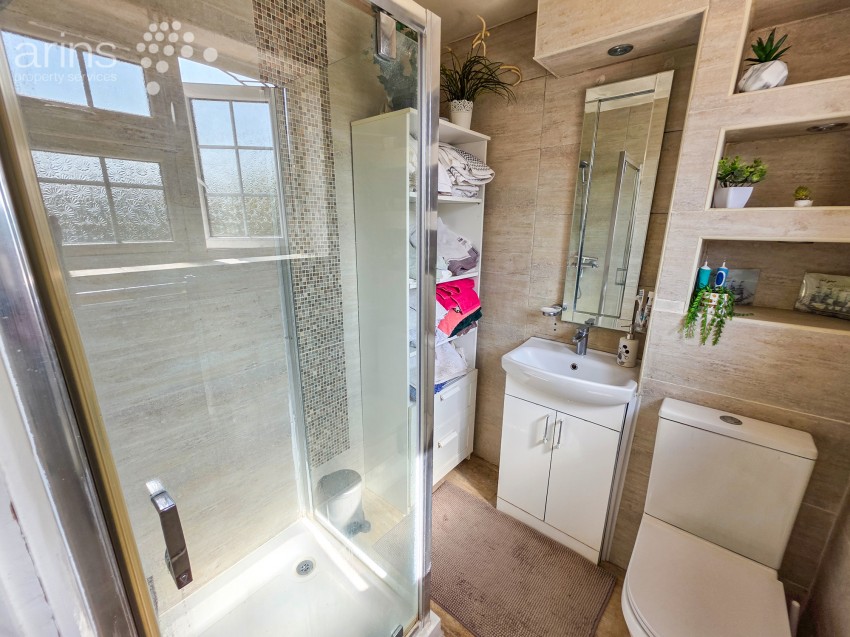 Images for Lulworth Road, Reading, Berkshire