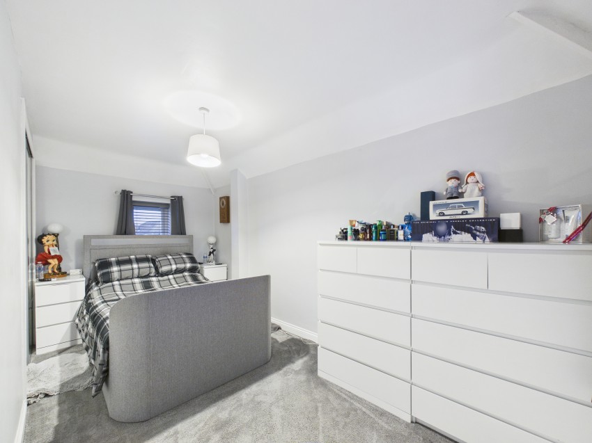 Images for Brent Gardens, Reading, Berkshire