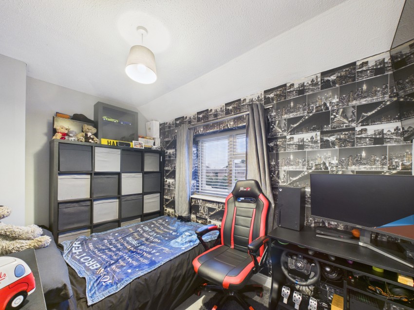 Images for Brent Gardens, Reading, Berkshire