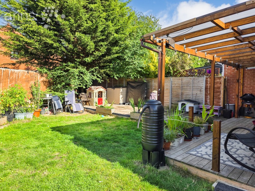 Images for Merrivale Gardens, Reading, Berkshire