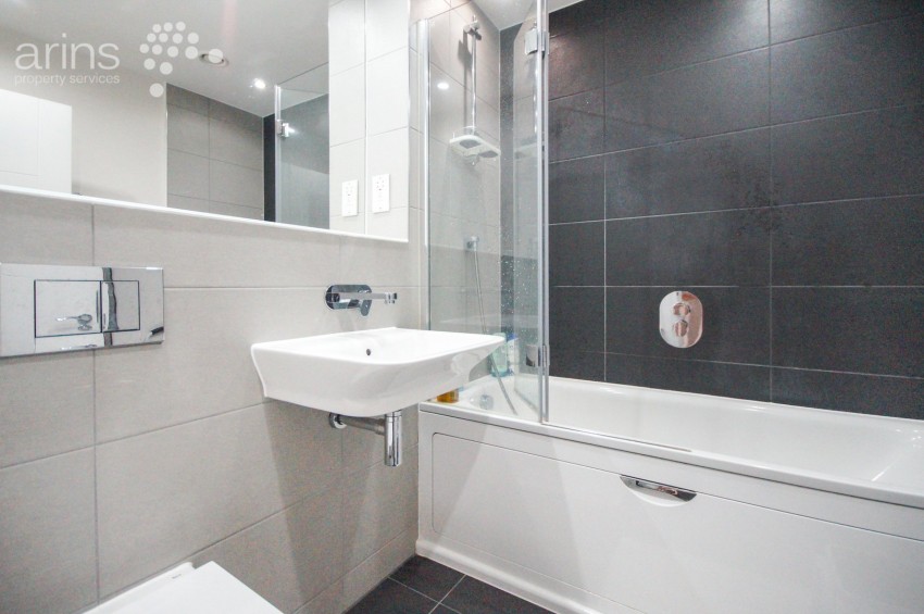 Images for Greenham Avenue, Reading, Berkshire