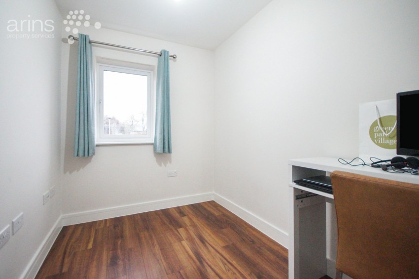 Images for Greenham Avenue, Reading, Berkshire