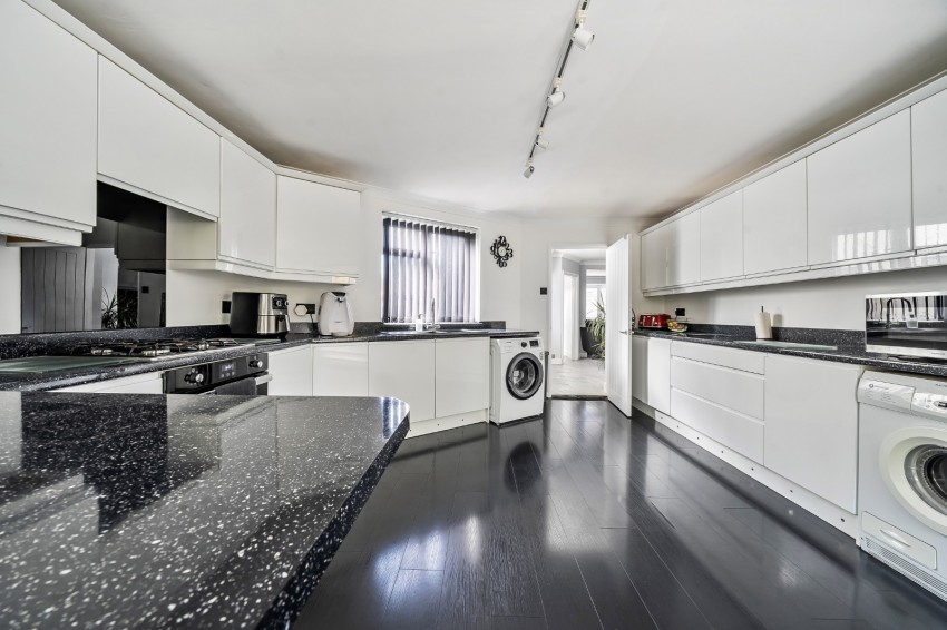 Images for Westlands Avenue, Reading, Berkshire
