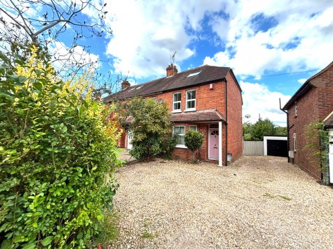 View Full Details for Knowl Hill, Reading, Berkshire