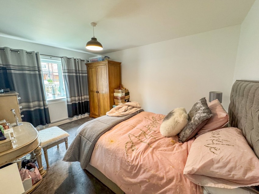 Images for Woolhampton, Reading, Berkshire