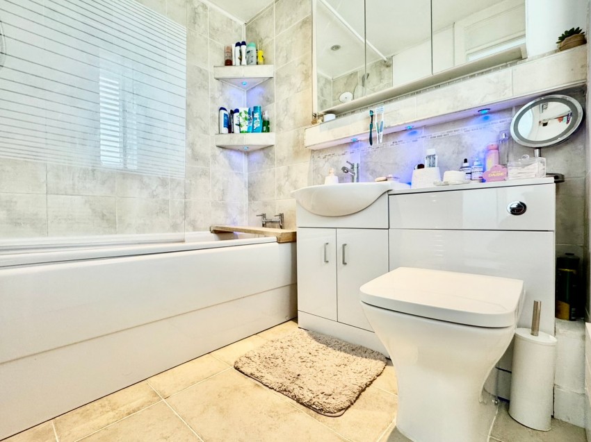 Images for Calcot, Reading, Berkshire