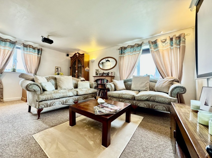 Images for Calcot, Reading, Berkshire