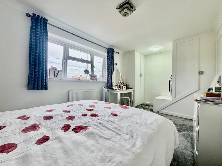 Images for Southcote Lane, Reading, Berkshire