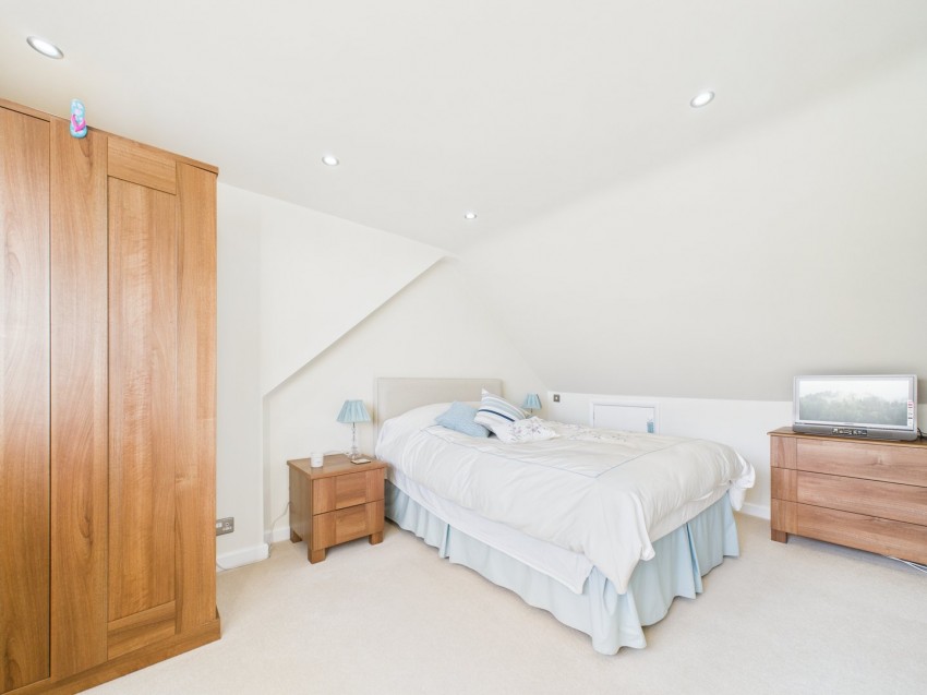 Images for Tilehurst, Reading, Berkshire