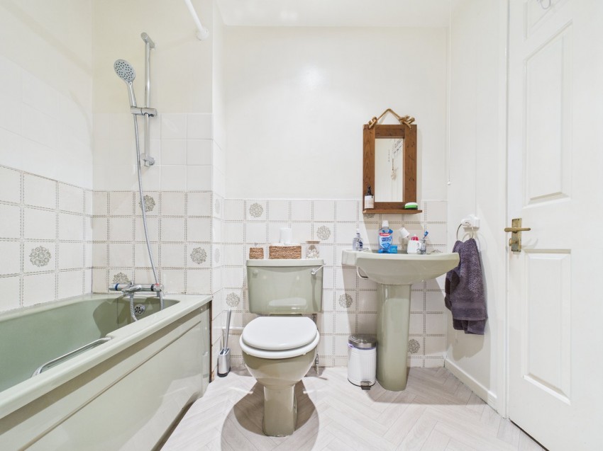 Images for Tilehurst, Reading, Berkshire