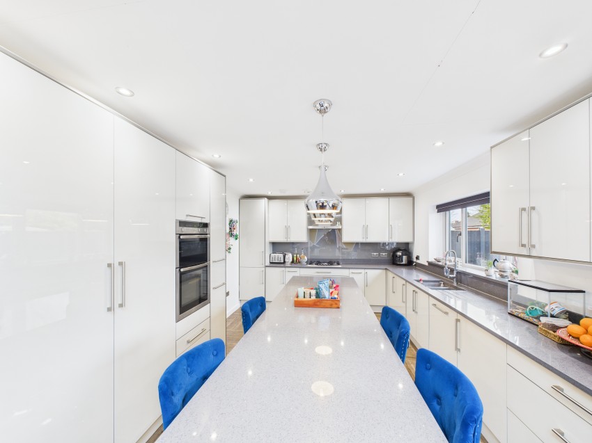 Images for Tamarisk Avenue, Reading, Berkshire