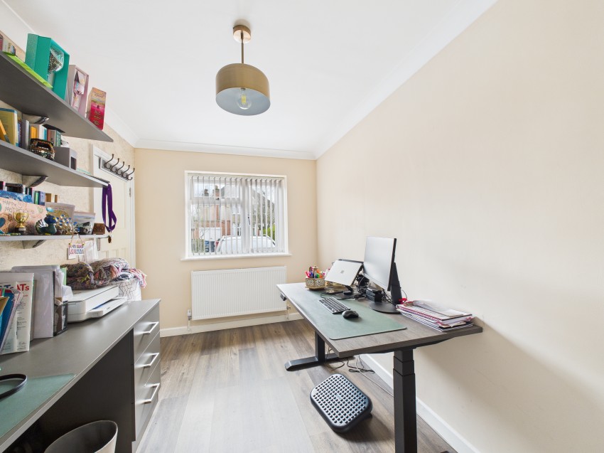 Images for Tamarisk Avenue, Reading, Berkshire