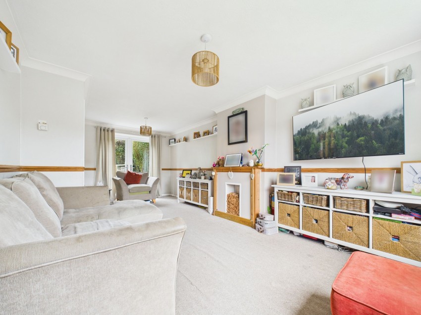 Images for Vale Crescent, Tilehurst, RG30