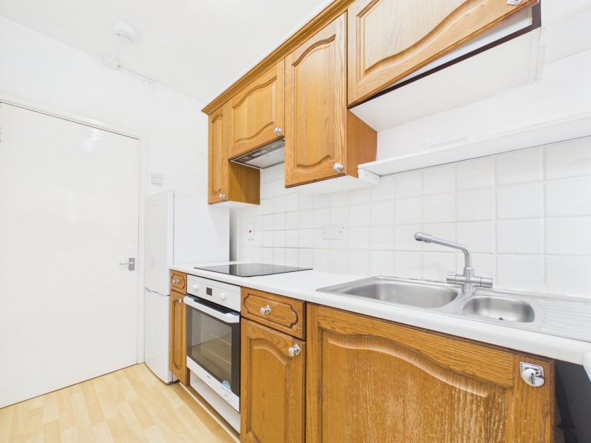 Images for Tilehurst Road, Reading, Berkshire