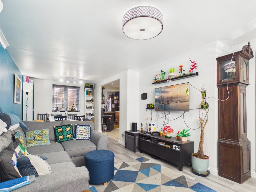 Images for Southcote Lane, Reading, Berkshire