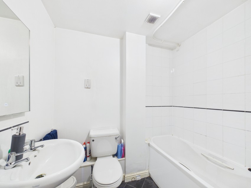 Images for Basingstoke Road, Reading, Berkshire