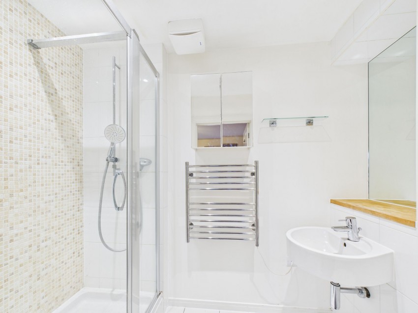 Images for Broad Mead, Lower Earley, RG6
