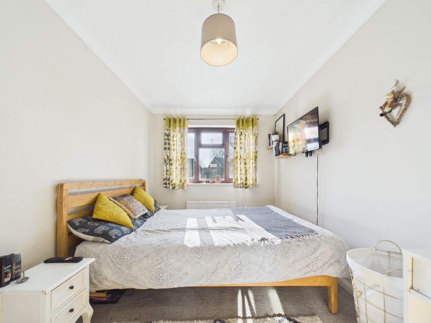 Images for Derrick Close, Calcot, RG31