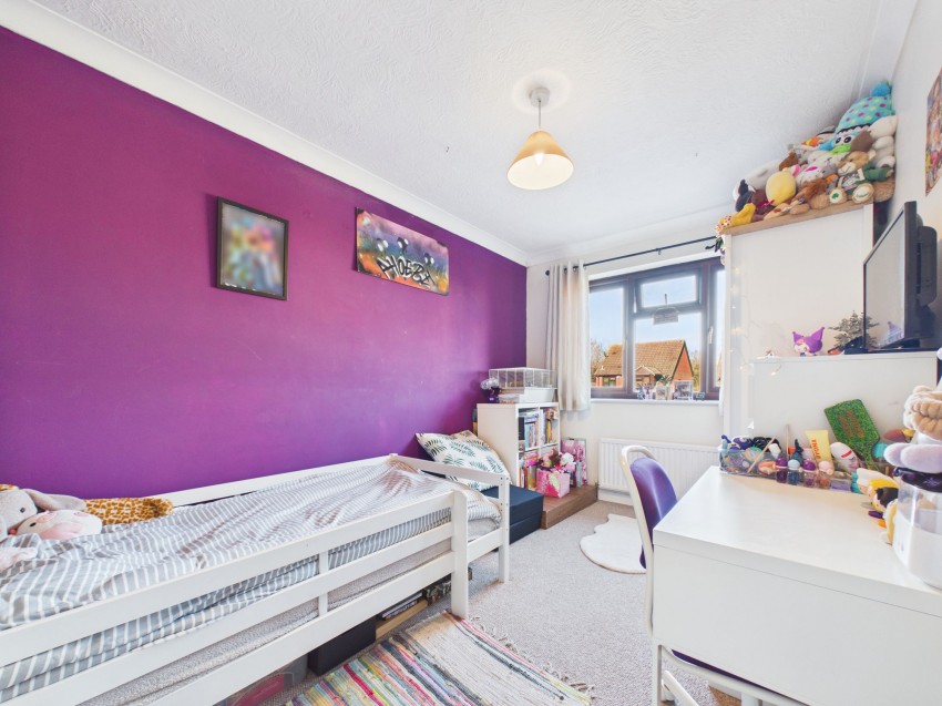 Images for Derrick Close, Calcot, RG31