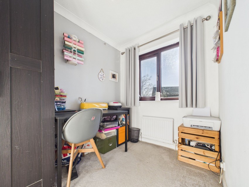 Images for Derrick Close, Calcot, RG31