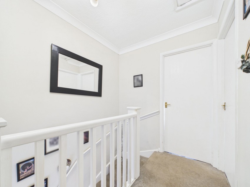 Images for Derrick Close, Calcot, RG31