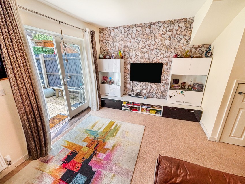 Images for Glenmore Place, Tilehurst, RG30