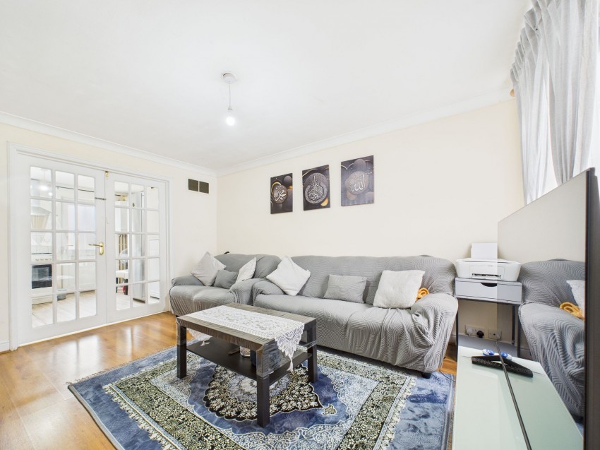 Images for Tuscan Close, Tilehurst, RG30