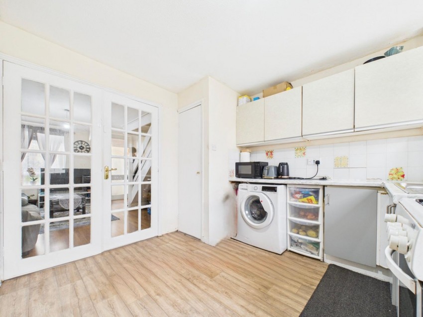 Images for Tuscan Close, Tilehurst, RG30