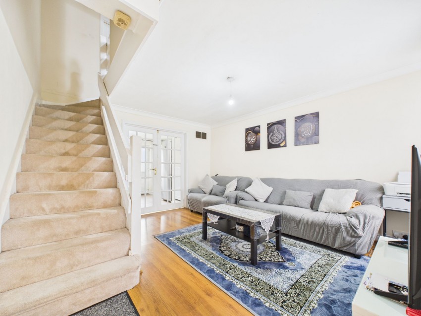 Images for Tuscan Close, Tilehurst, RG30