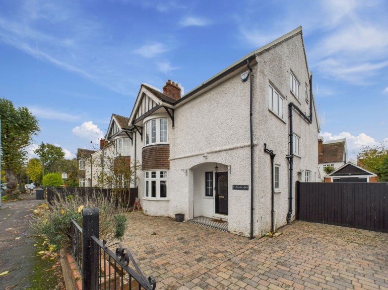 Downshire Square, Reading, RG1