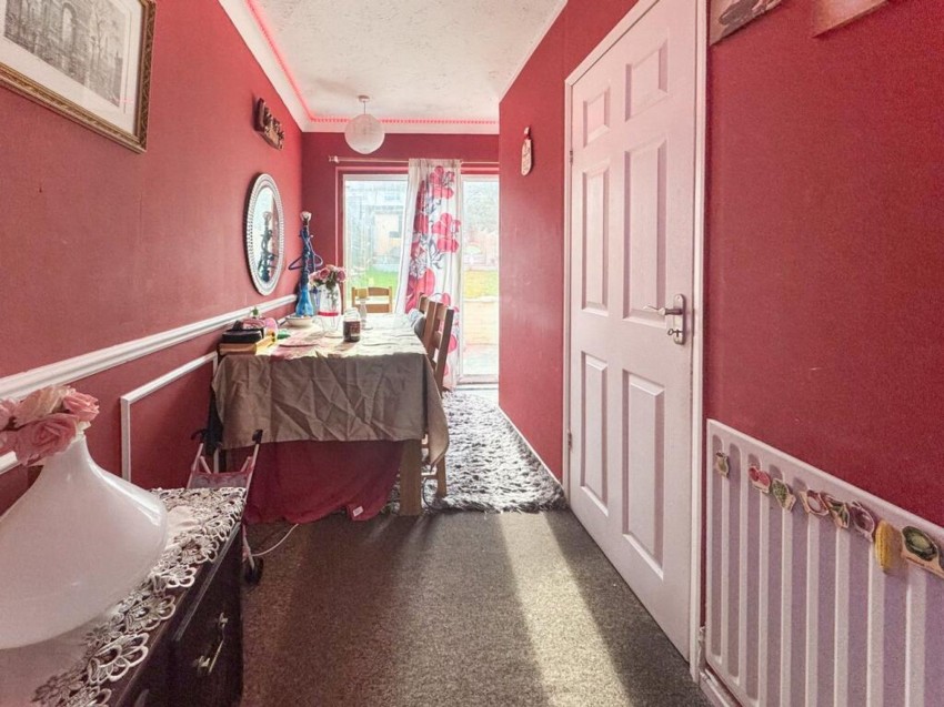 Images for Lyndhurst Road, Tilehurst, RG30