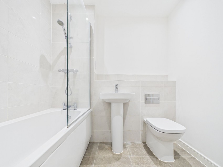 Images for Honey Bee Street, Calcot, RG31