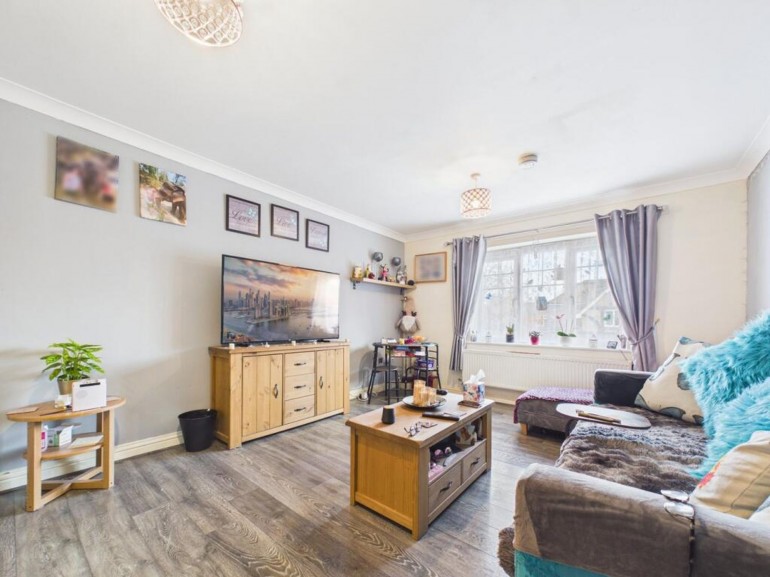 Ashdene Gardens, Reading, RG30