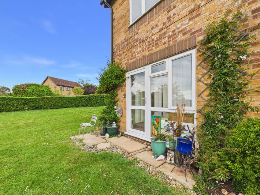 Images for Larks Meade, Earley, RG6