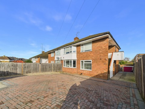 View Full Details for Amblecote Road, Tilehurst, RG30