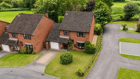 View Full Details for Ballamoor Close, Calcot, RG31