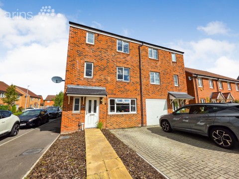 View Full Details for Potter Way, Winnersh, RG41