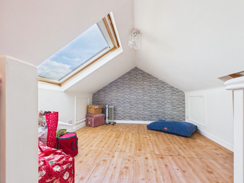 Images for Larchside Close, Spencers Wood, RG7