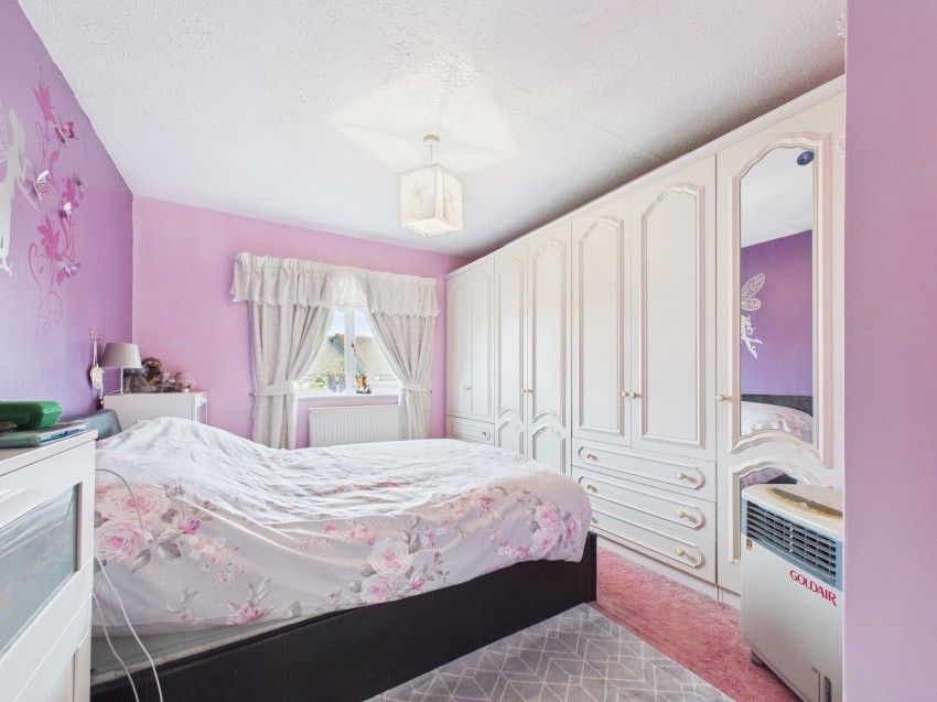 Images for Larchside Close, Spencers Wood, RG7