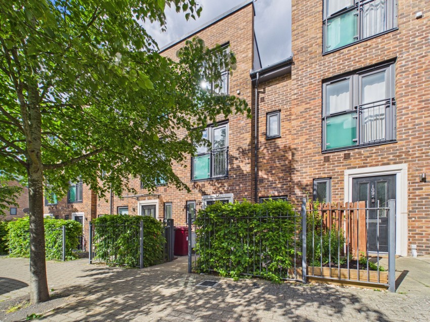 Images for Spey Road, Tilehurst, RG30