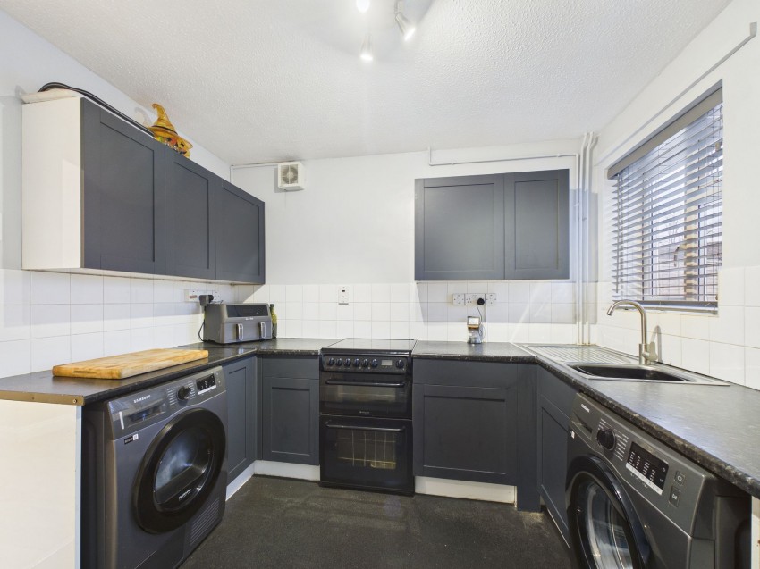 Images for Brent Gardens, Reading, RG2