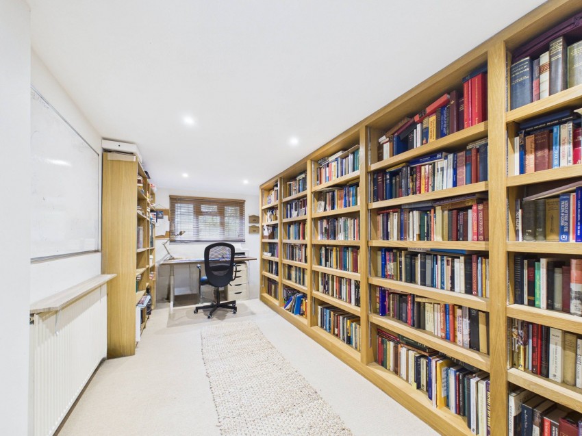 Images for Tidmarsh, Reading, RG8