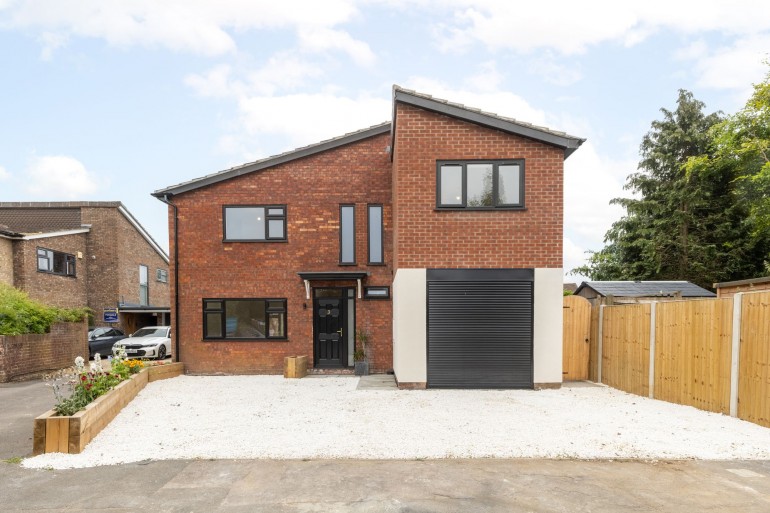 Larissa Close, Tilehurst, RG31