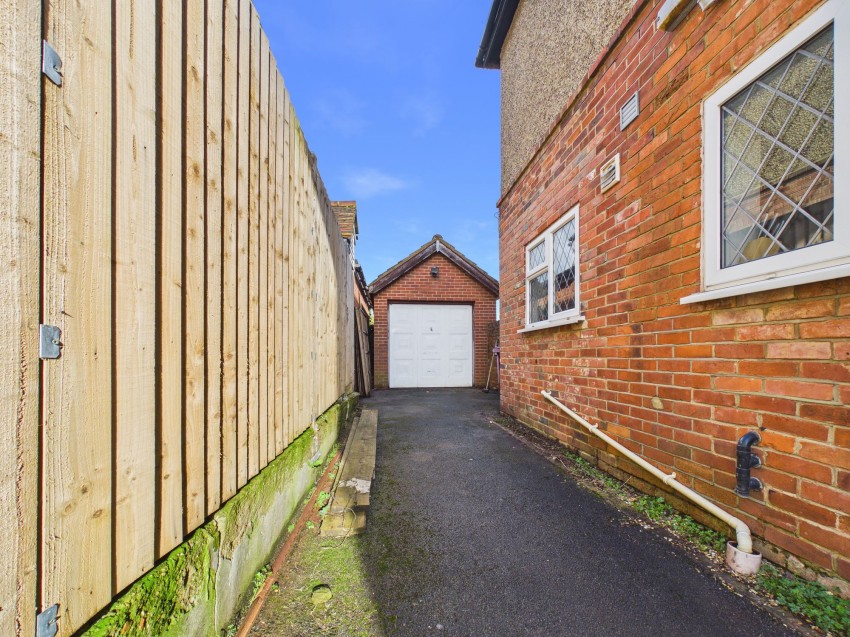 Images for Wendover Way, Tilehurst, RG30