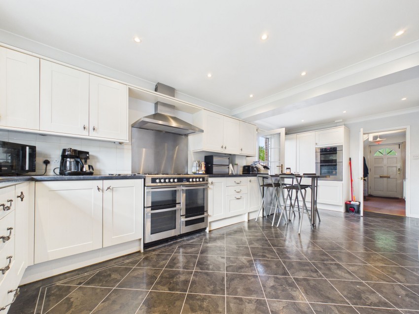 Images for Wardle Avenue, Tilehurst, RG31