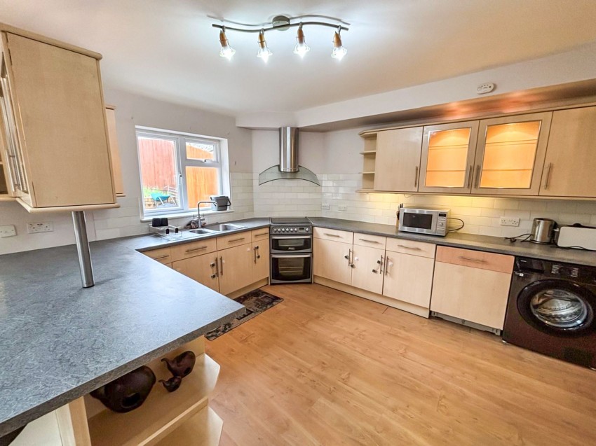 Images for Rydal Avenue, Tilehurst, RG30