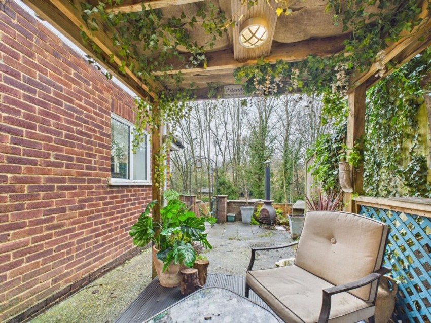 Images for Armour Hill, Tilehurst, RG31